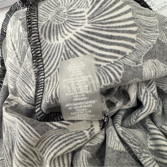 Tommy Hilfiger Floral Black and Off White Sleeveless Dress - Picture 7 of 8